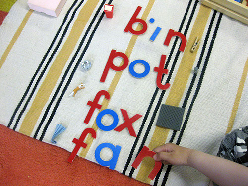 Pink Object Box 1 - Three Letter Words